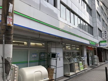ファミリーマート 薬ヒグチ天神橋二丁目店の画像1