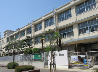 豊崎中学校の画像1