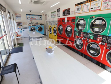 ＡＳＡＨＩコインランドリー諸岡店の画像3