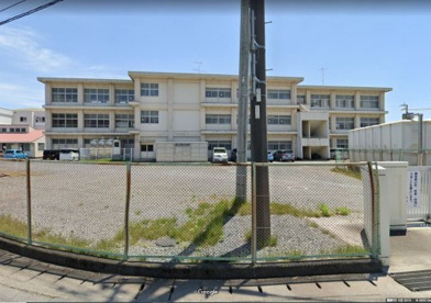 鷹岡中学校の画像1