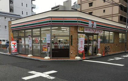 セブンイレブン 大阪天神西町店の画像1