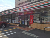 ファミリーマート 東大阪六万寺町店