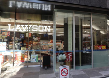 ローソン ホテルモントレル・フレール大阪店の画像1