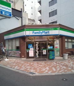 ファミリーマート 伏見町二丁目店の画像1