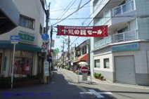 十三東本通商店街