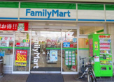 ファミリーマート 枚方公園駅前店