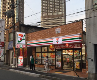 セブンイレブン 梅田スカイビル東店の画像1