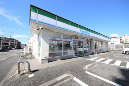 ファミリーマート 東青梅五丁目店の画像1