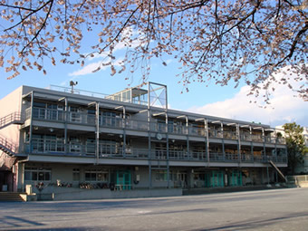 杉並区立杉並第四小学校の画像1