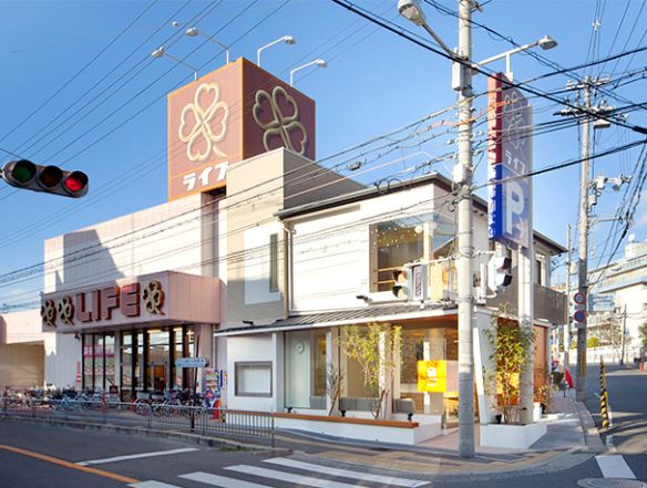 ライフ 鶴見店の画像