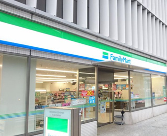 ファミリーマート 福島駅前店の画像1