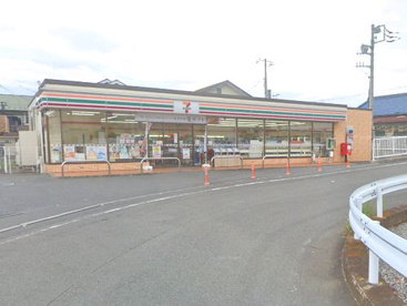 セブンイレブン綾瀬寺尾西店の画像1