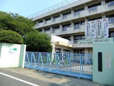 大田区立大森東中学校の画像1
