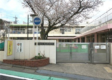 世田谷区立東弦巻保育園の画像1