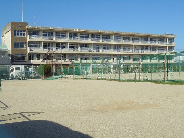 城東中学校