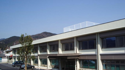 藤岡市立鬼石中学校の画像2