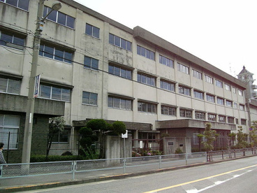 八尾市立久宝寺中学校の画像1