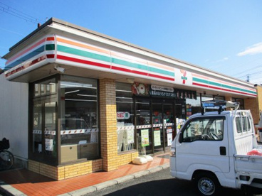 セブンイレブン 京都三条御陵店の画像1