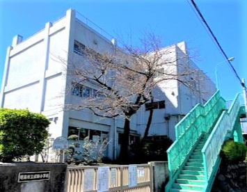 昭島市立成隣小学校の画像1