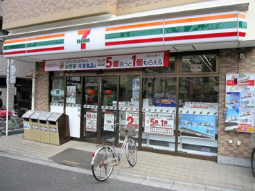 セブンイレブン 荒川町屋1丁目店の画像1
