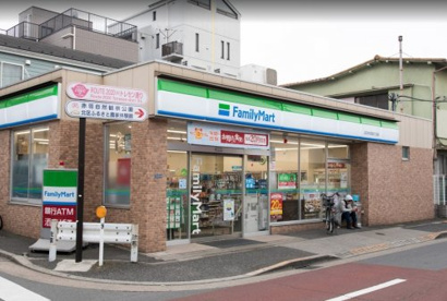 ファミリーマート北区赤羽西四丁目店の画像1