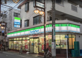 ファミリーマート赤羽平和通り店
