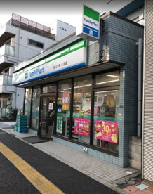 ファミリーマート 北区上十条一丁目店の画像1
