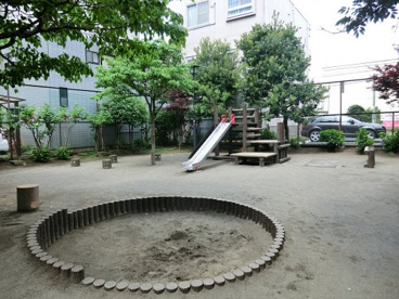 三軒茶屋二丁目公園の画像1