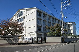 羽曳野市立高鷲北小学校の画像1