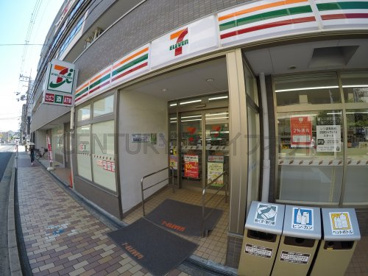 セブンイレブン 吹田広芝町店の画像1