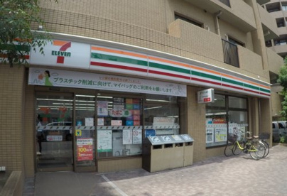 セブンイレブン 吹田垂水町店の画像1