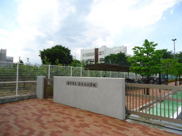 府中市立白糸台小学校の画像1