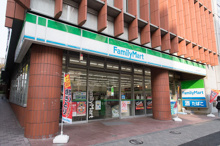 コンビニエンスストア ファミリーマート 渋谷明治通り店