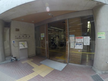 吹田市立江坂図書館