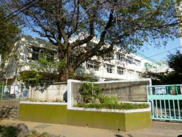 世田谷区立笹原小学校の画像1