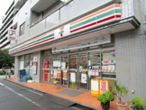 セブンイレブン 新宿東五軒町店