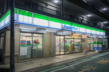 ファミリーマート 新宿大久保二丁目店