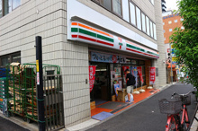 セブン-イレブン 新宿東店