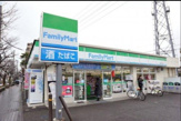 ファミリーマート 草加二丁目店
