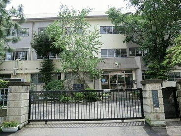 さいたま市立上落合小学校の画像1