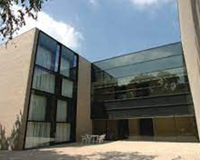 大学 京都造形芸術大学・東北芸術工科大学・東京芸術学舎 外苑キャンパス