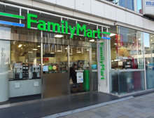 ファミリーマート 北青山三丁目店