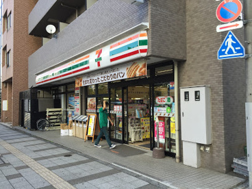 セブン-イレブン 港区芝３丁目店の画像1