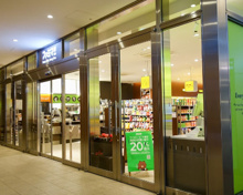 コンビニエンスストア ファミマ!! 仙石山森タワー店