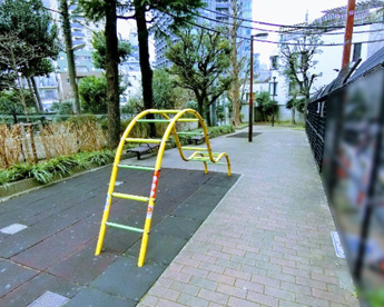 六本木三丁目児童遊園の画像1