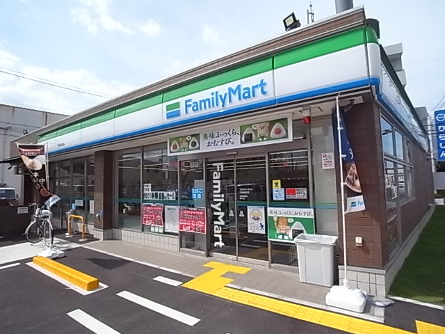 ファミリーマート 下馬伏町店の画像