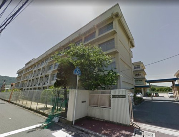 祇園東中学校の画像1