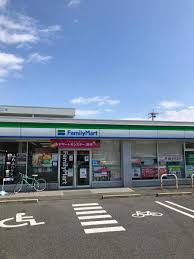 ファミリーマート 岸和田三田町北店の画像1