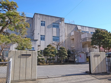 柏市立松葉中学校の画像1