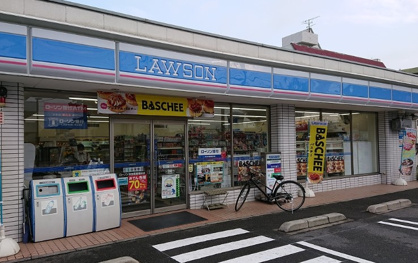 ローソン 吹田警察署前店の画像1